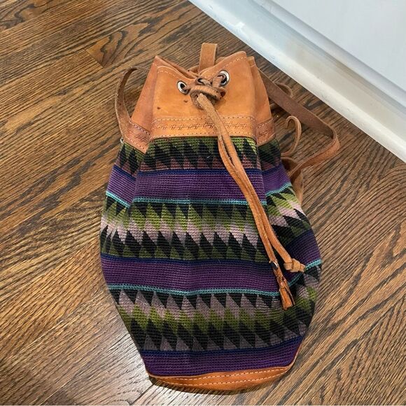 Vintage Handbags - VINTAGE Aztec Tapestry & Tan Leather Drawstring Backpack